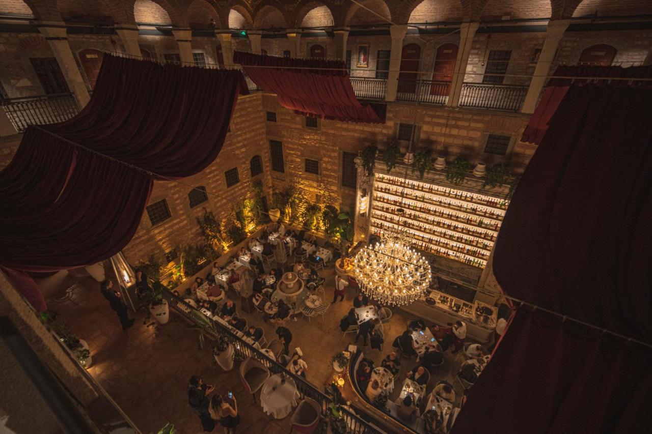 איסטמבול Han 1772 Hotel מראה חיצוני תמונה The lobby of the Four Seasons Hotel